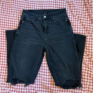 AE Strigid Black Distressed Mom Jeans